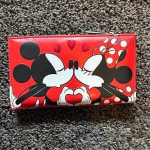 Loungefly Valentines Mickey Minnie in love wallet